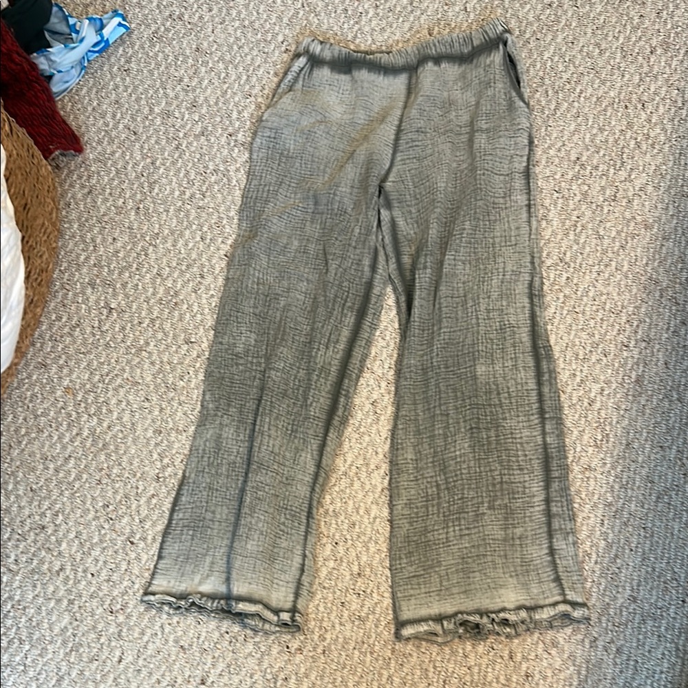 Textured Gray Wide-Leg Pants